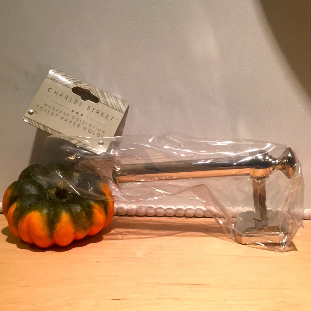 Toilet paper holder
